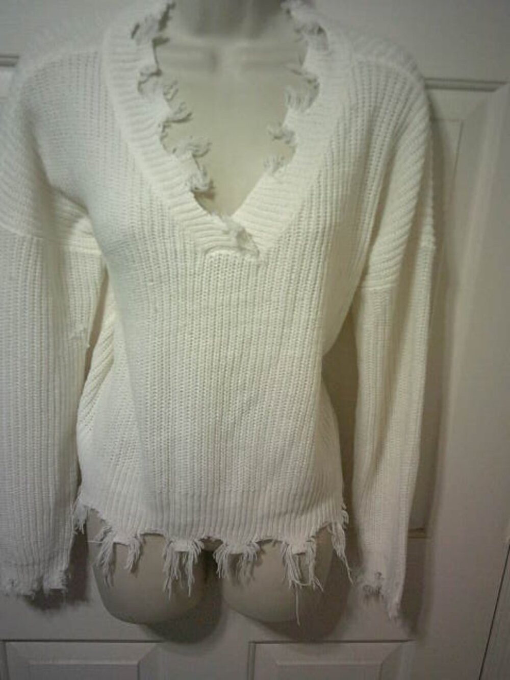 CUTE WHITE JOLIE & JOY BY FCT WITH LOVE ACRYLIC LS SWEATER SZ XL LOOSE WEAVE 👩